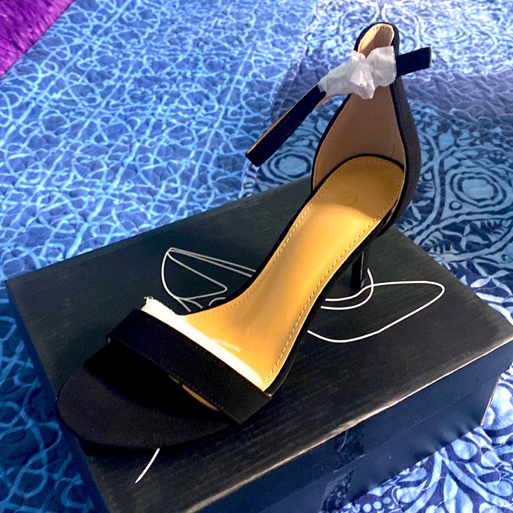 MySoft womens black suede heel Sz 6 new NIB PROM